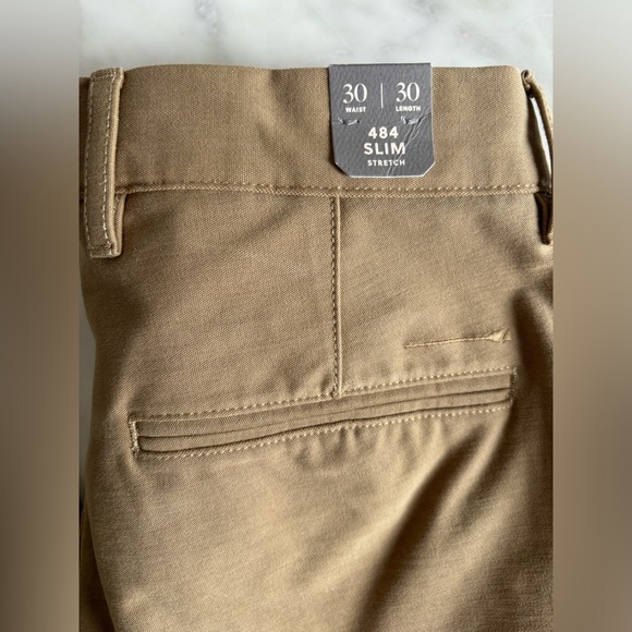 J.CREW: BEST SELLER
484 Slim-fit midweight tech pant 30/30 - Picture 9 of 11